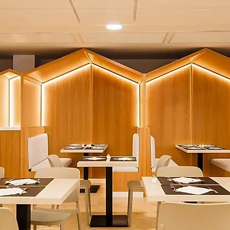 Club Aguamarina 福尔内利斯
